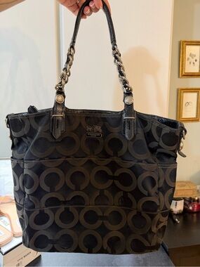 Coach Madison Tribeca black signature shoulder hobo bag